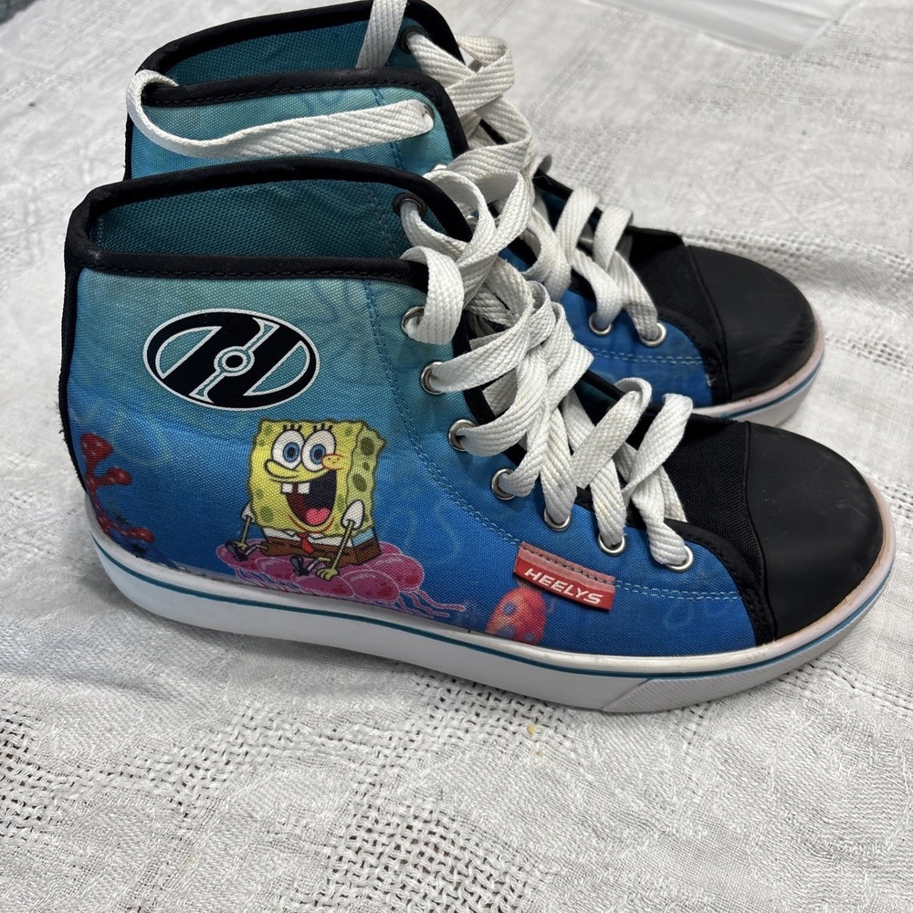 SpongeBob Square Pants  Size 5 Heelys‎